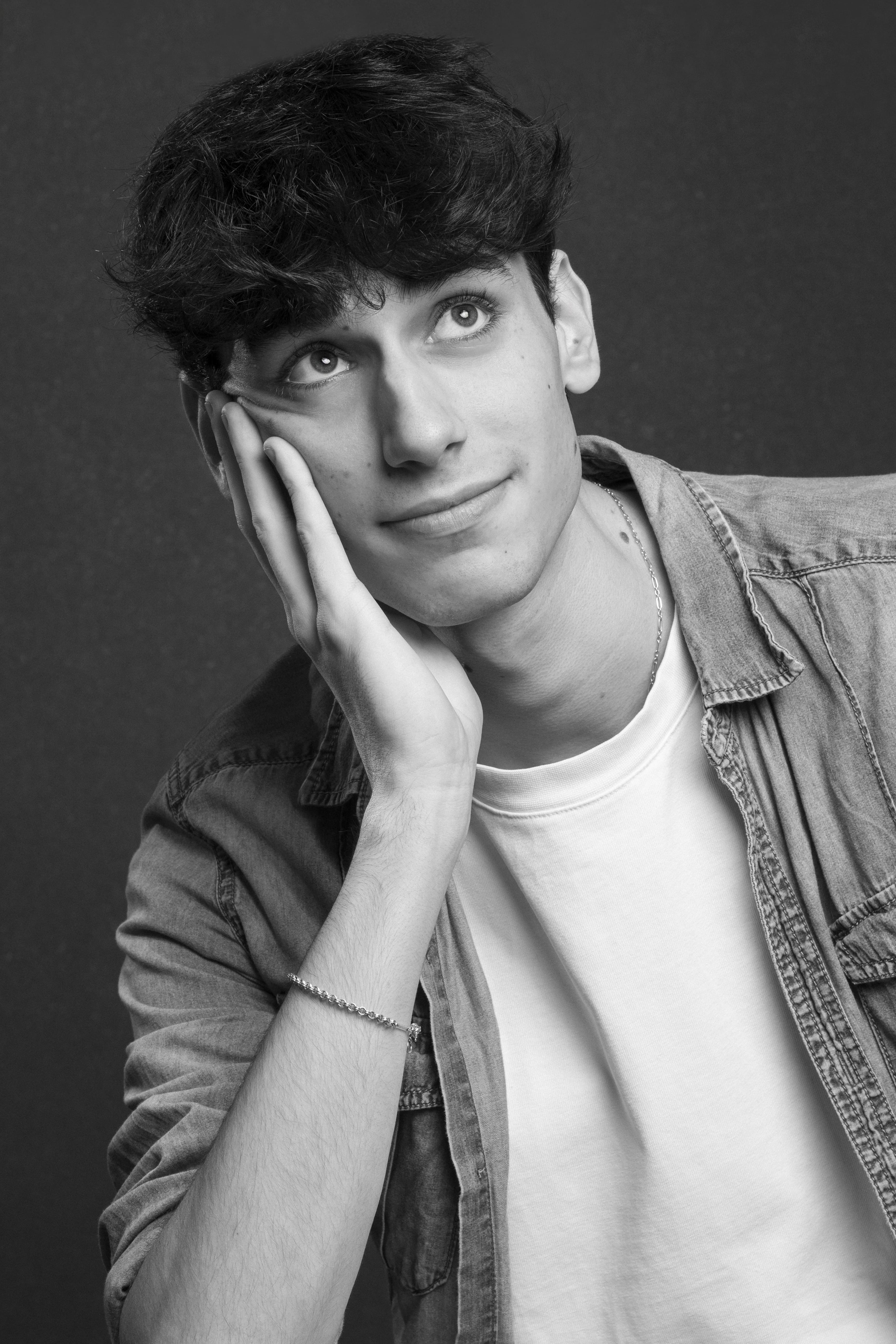 Álvaro Vancells posando, book fotográfico 19